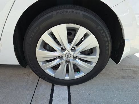 Used 2024 Nissan Sentra S FWD image 4