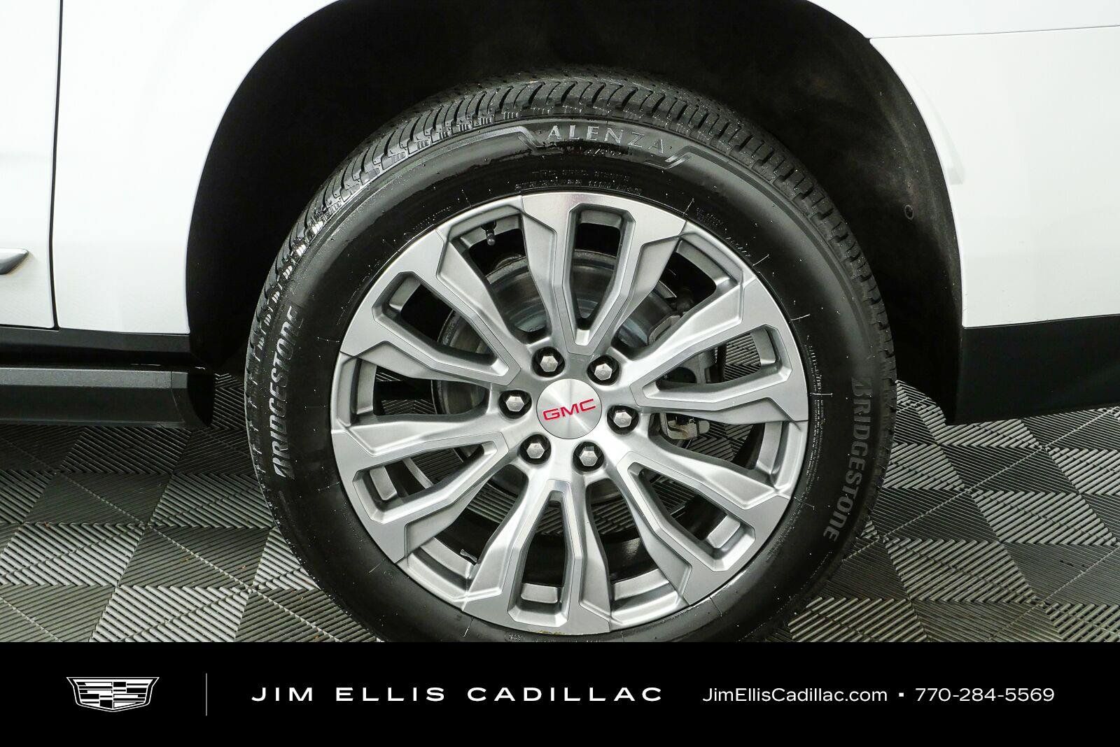 Used 2021 GMC Yukon XL Denali w/ Denali Premium Package RWD image 42