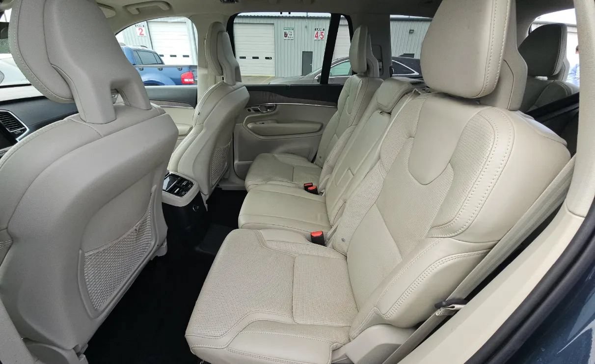 Used 2020 Volvo XC90 T8 Inscription AWD/4WD image 6