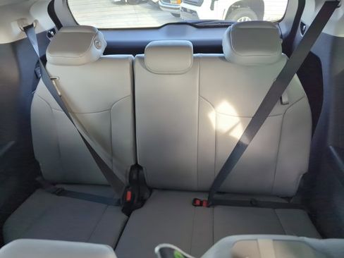 Used 2026 Toyota Sienna XLE image 23