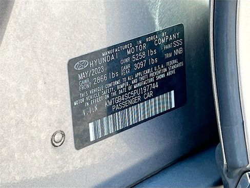 Used 2023 Genesis G80 2.5T image 24