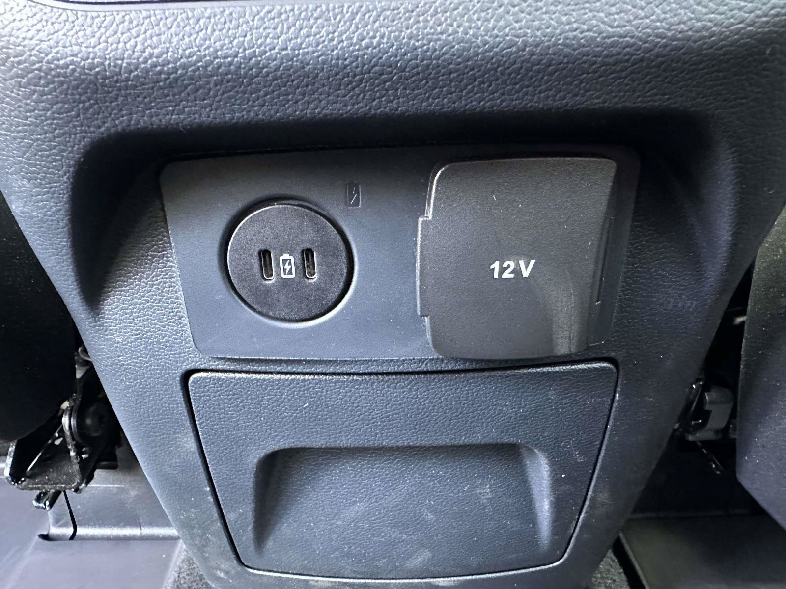 Used 2026 Ford Explorer Active AWD/4WD image 15