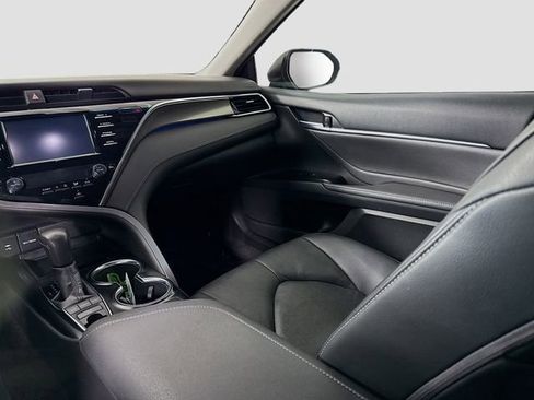 Certified 2018 Toyota Camry XSE FWD image 22