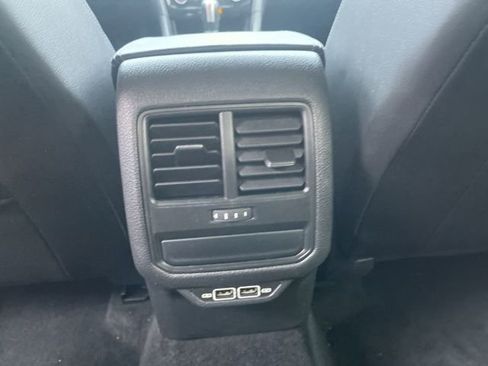 Used 2022 Volkswagen Passat 2.0T SE image 14