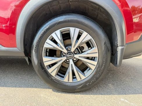 Used 2023 Nissan Rogue SV AWD/4WD image 35