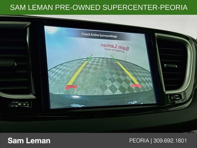 Used 2024 Chrysler Pacifica Touring-L FWD image 13