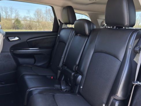 Used 2020 Dodge Journey Crossroad w/ Popular Equipment Group image 18