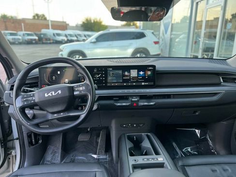Used 2024 Kia EV9 Wind image 35