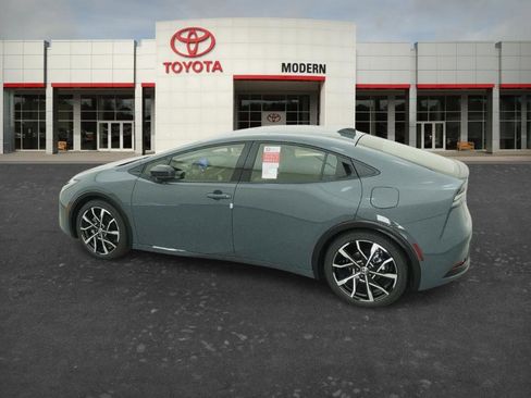 New 2026 Toyota Prius Plug-In Hybrid FWD image 15