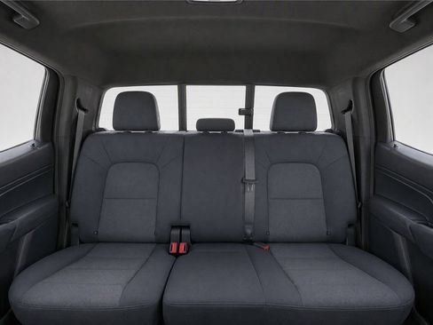 Used 2025 Chevrolet Colorado Trail Boss AWD/4WD image 32