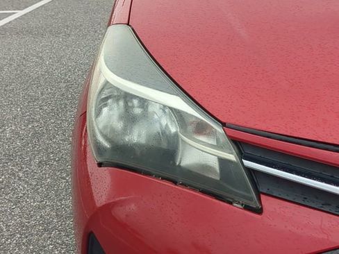 Used 2017 Toyota Yaris L image 10