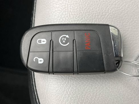 Used 2018 Jeep Compass Limited AWD/4WD image 23