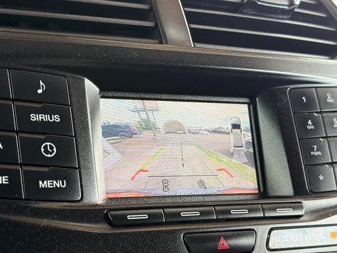 Used 2017 Ford Explorer XLT FWD image 22