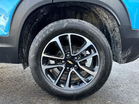 Used 2025 Chevrolet TrailBlazer LT image 4