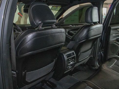 Used 2023 Jeep Grand Cherokee Altitude AWD/4WD image 9