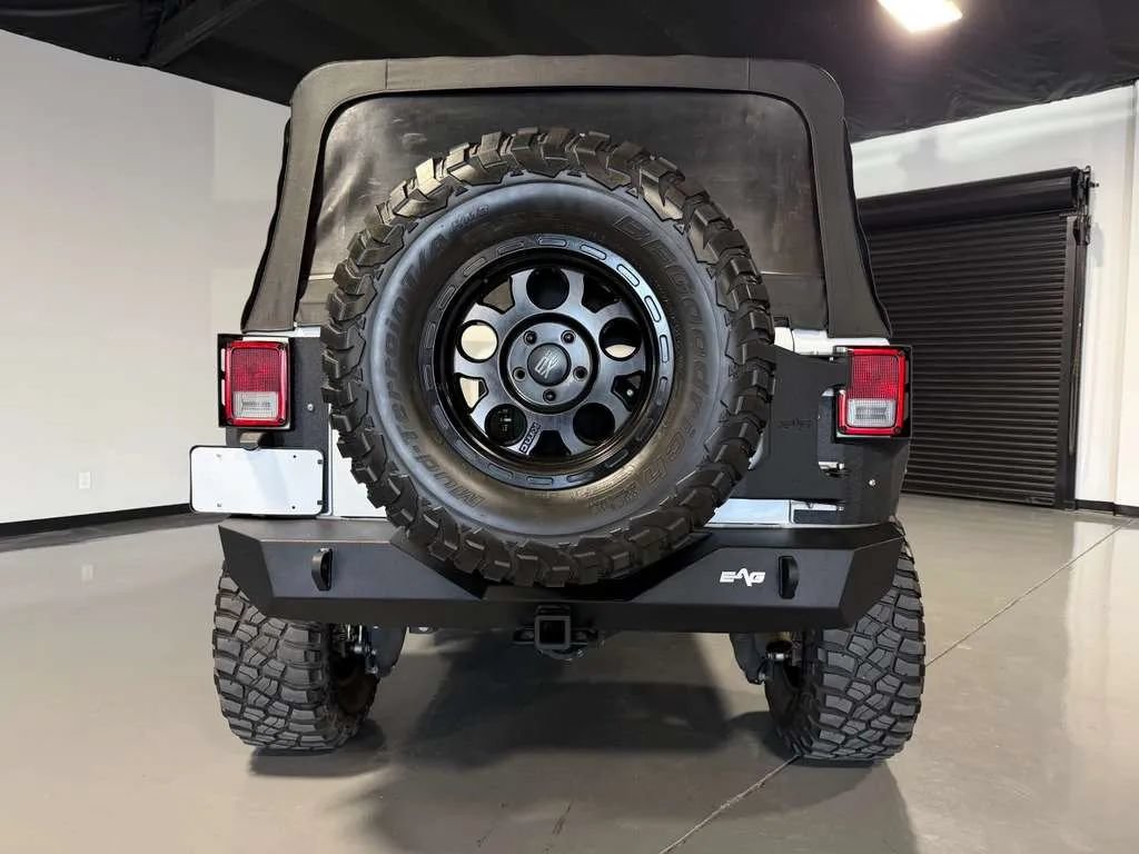 Used 2017 Jeep Wrangler Unlimited Sport w/ Quick Order Package 24S AWD/4WD image 5