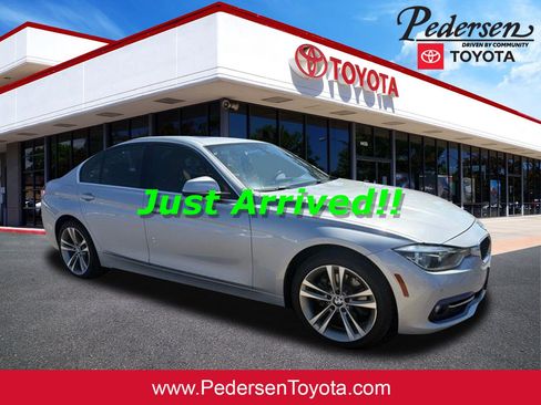 Used 2017 BMW 330i xDrive Sedan AWD/4WD image 1