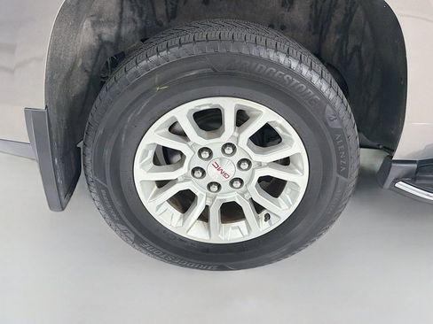 Used 2019 GMC Yukon SLT w/ HD Trailering Package image 37