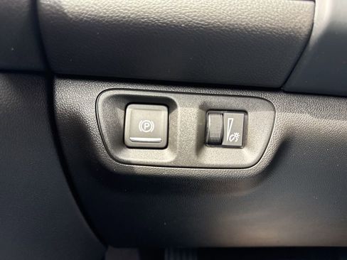 Used 2023 GMC Acadia SLT w/ Elevation Edition image 26