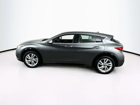 Used 2018 INFINITI QX30 w/ Cargo Package FWD image 4