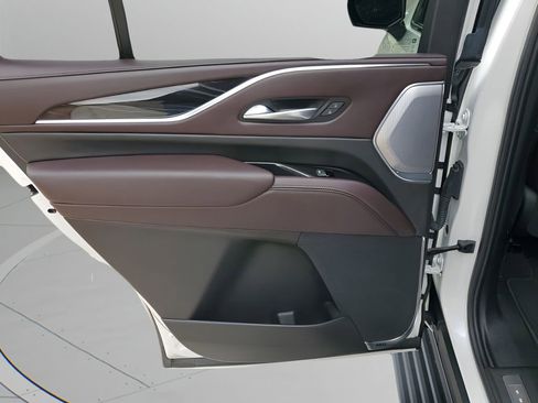 Certified 2024 Cadillac Escalade V w/ LPO, ONYX Package image 17