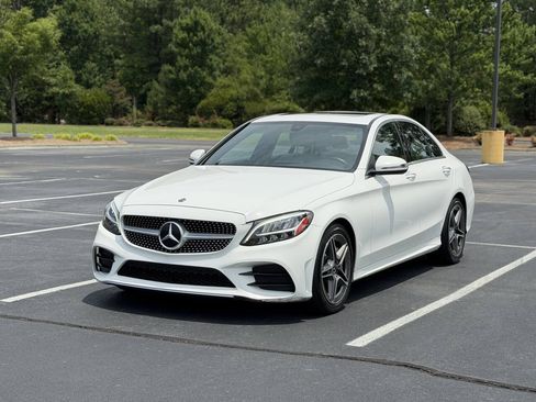 Used 2019 Mercedes-Benz C 300 Sedan image 3
