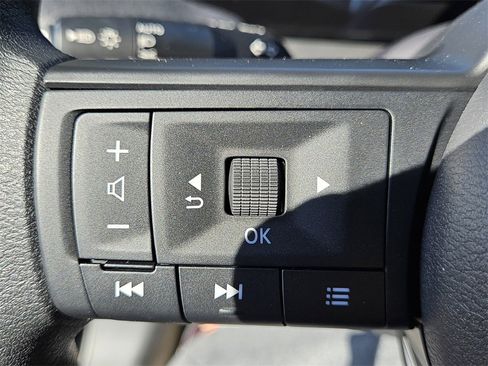 New 2026 Nissan Kicks S image 23