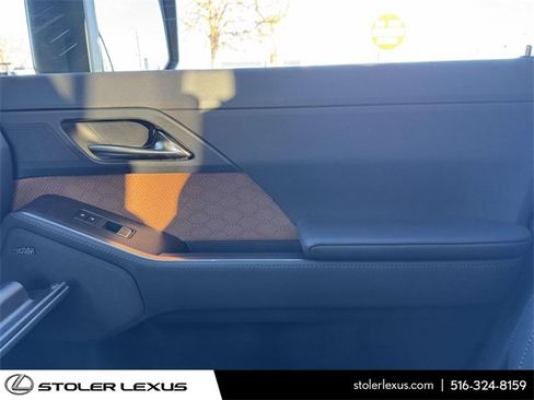 Used 2024 Lexus GX 550 image 41