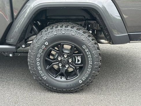 New 2026 Jeep Gladiator Sport AWD/4WD image 18