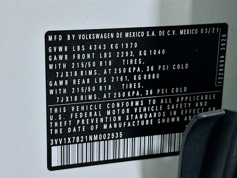 Used 2022 Volkswagen Taos SEL w/ Panoramic Sunroof Package FWD image 12