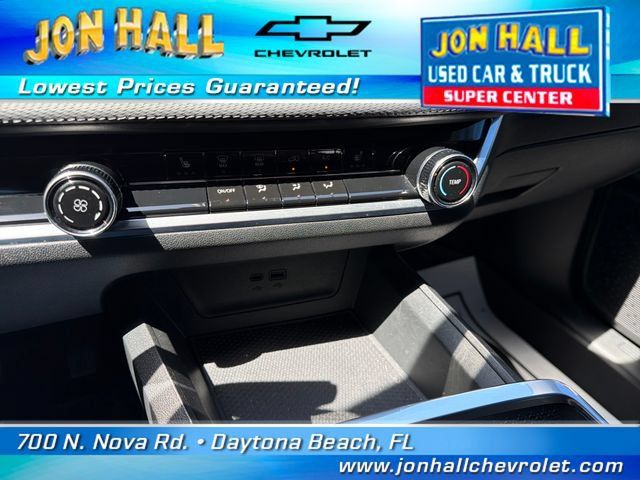 Used 2026 Chevrolet Equinox LT w/ Safety and Technology Package FWD image 27