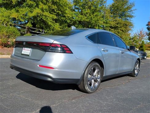 Used 2024 Honda Accord EX image 4