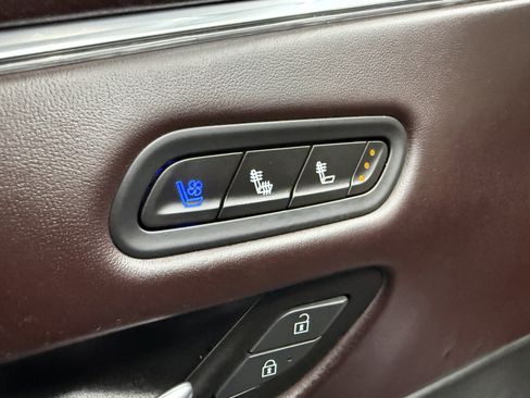 Used 2023 Cadillac Escalade ESV Sport Platinum w/ LPO, ONYX Package image 12