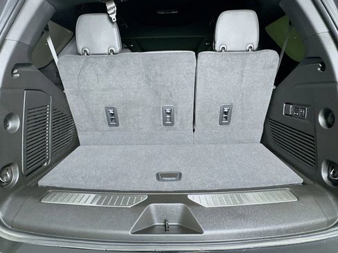 Used 2023 Chevrolet Tahoe High Country image 29