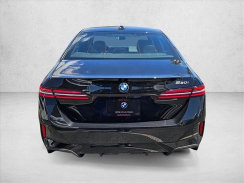 Used 2026 BMW 530i w/ M Sport Package RWD image 6