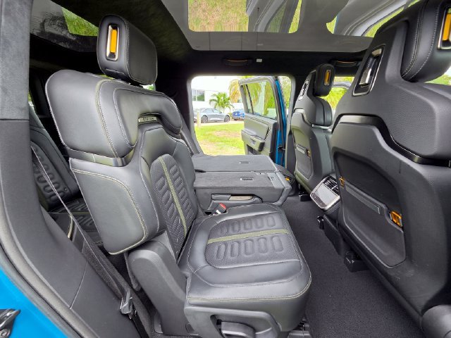 Used 2025 Rivian R1S Adventure Dual AWD/4WD image 25