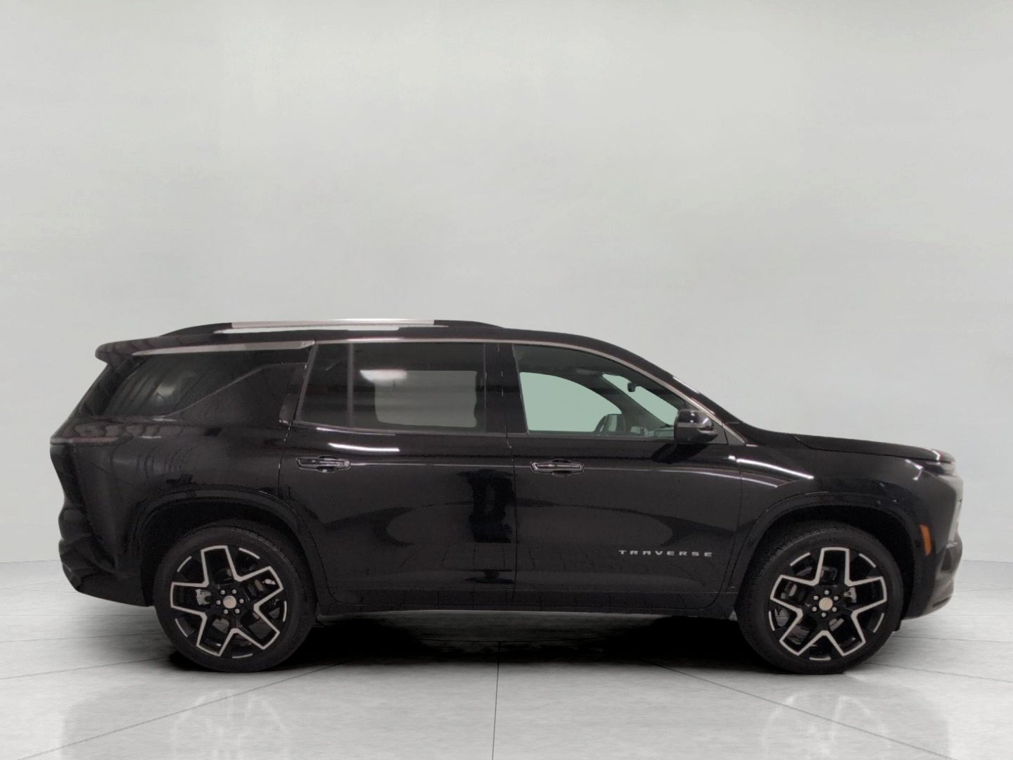 Used 2026 Chevrolet Traverse High Country w/ LPO, Floor Liner Package AWD/4WD image 11