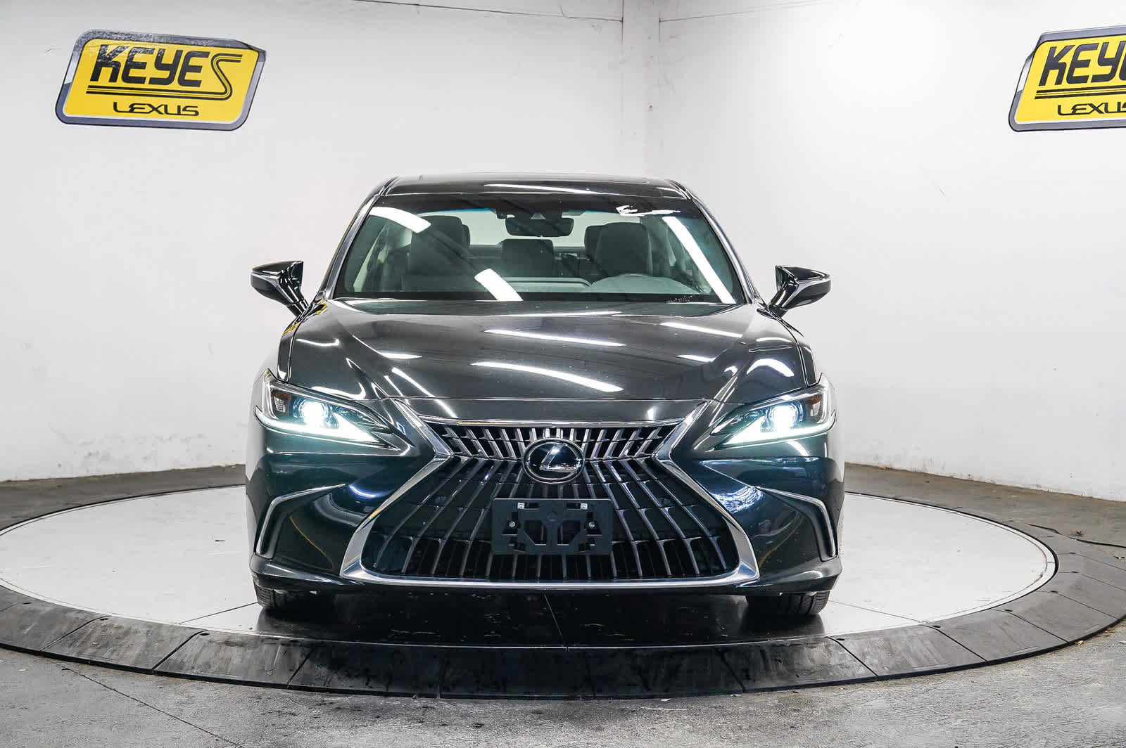 Used 2024 Lexus ES 350 w/ Premium Package FWD image 6