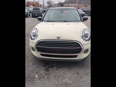 Used 2021 MINI Cooper 2-Door Hardtop w/ Driver Assistance Package image 1