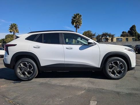 New 2026 Chevrolet Trax LT image 7