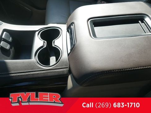 Used 2019 Chevrolet Suburban LT w/ LT Signature Package AWD/4WD image 39