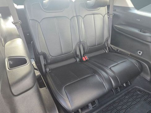 Used 2023 Jeep Grand Cherokee L Limited image 27