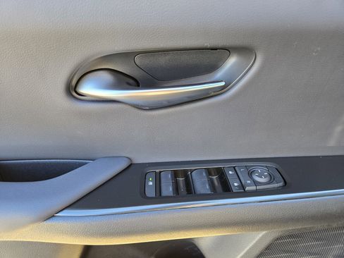 New 2026 Lexus UX 300h AWD image 10