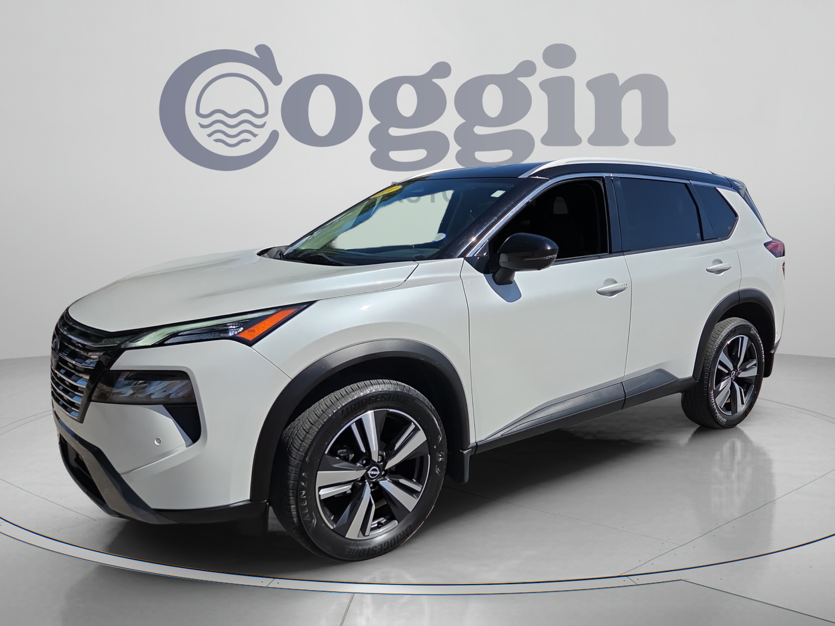 Used 2024 Nissan Rogue SL FWD image 1