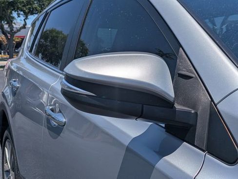 Used 2018 Toyota RAV4 Limited FWD image 12