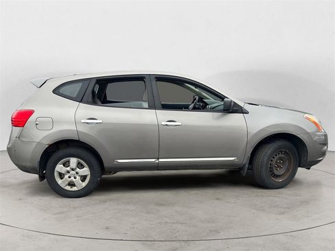 Used 2011 Nissan Rogue S image 2