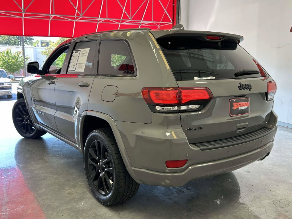 Used 2019 Jeep Grand Cherokee Altitude AWD/4WD image 5