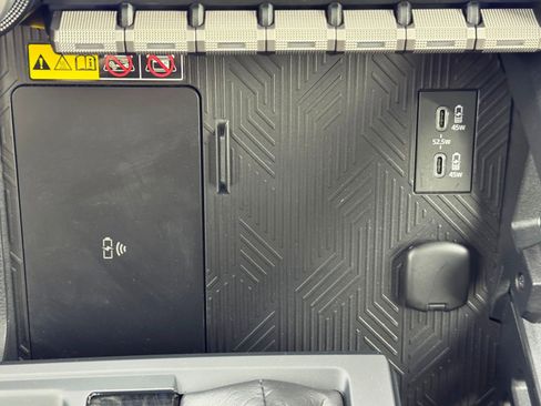 Used 2024 Toyota Tacoma TRD Sport w/ TRD Sport Premium Package image 31