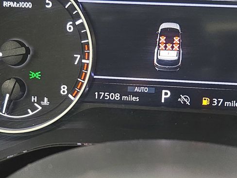 Used 2023 Nissan Pathfinder SL w/ SL Premium Package AWD/4WD image 24