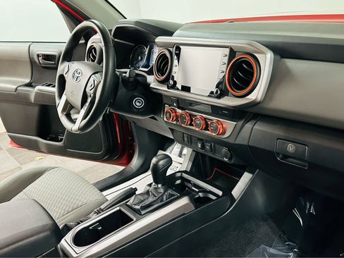 Certified 2021 Toyota Tacoma SR5 image 8